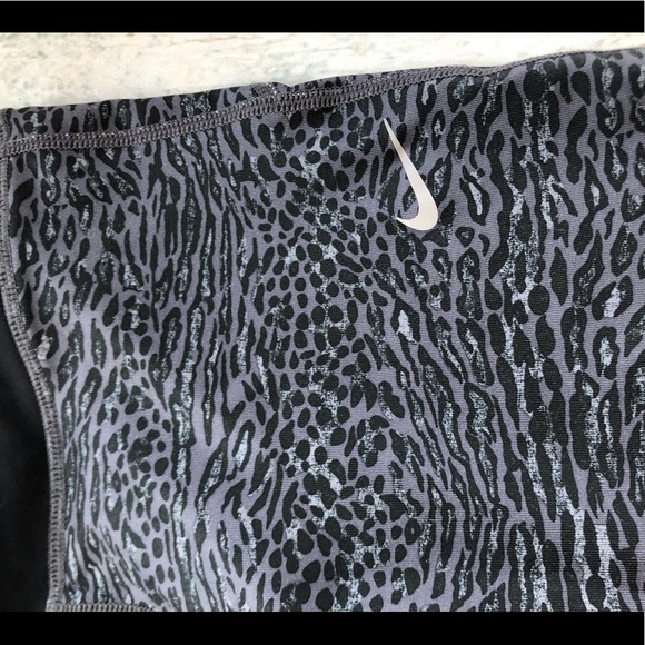 Nike XS leopard print leggings capris active black gray reflective Dri-fit women - Picture 6 of 9